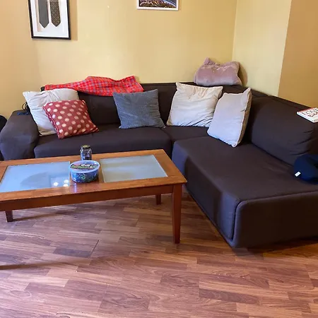 Comfy Near Airport With Free Parking